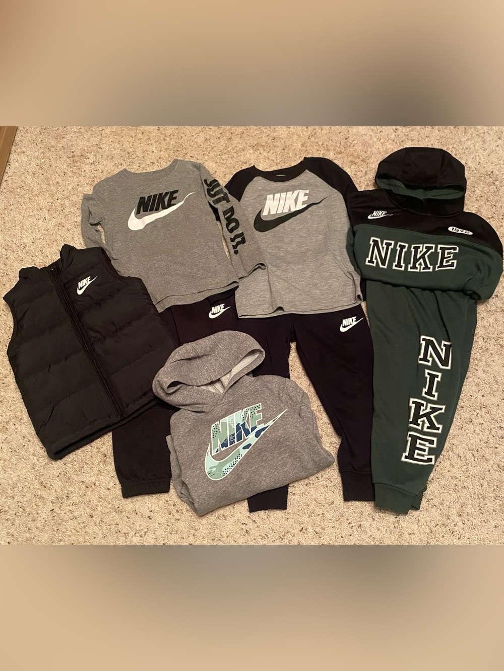 Nike Kids Bundle 4at Grey, Black & Green Matching Sets